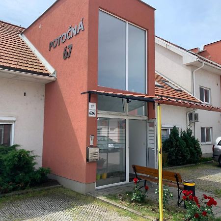 Apartments Biely Kostol Εξωτερικό φωτογραφία